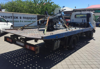 Перевозка на эвакуаторе мотоцикла Перевозка на эвакуаторе мотоцикла